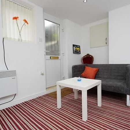 Brownhill Studio In Leeds Лидс Номер фото