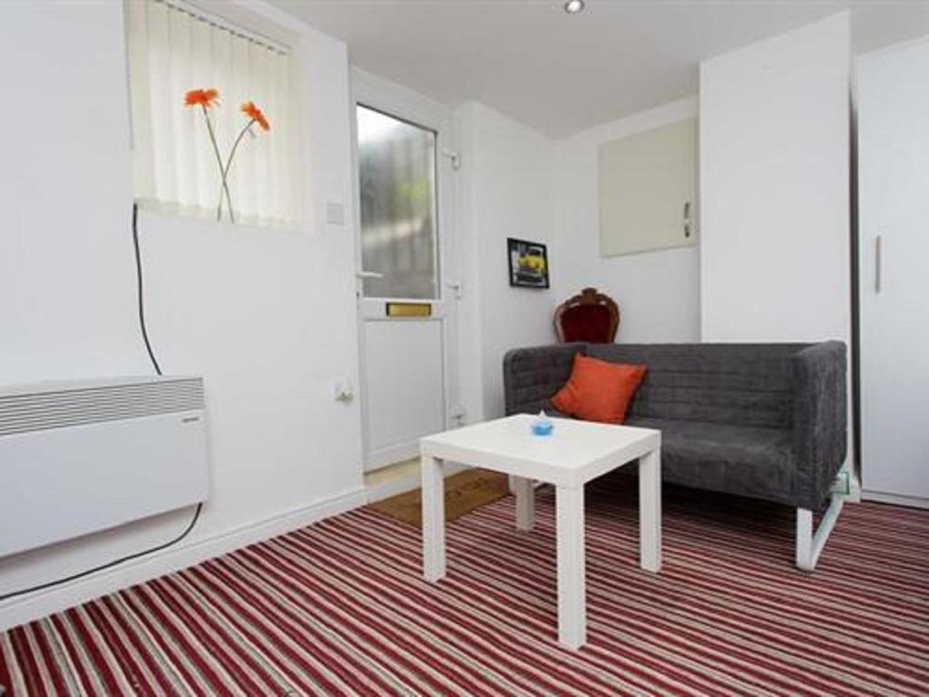 Brownhill Studio In Leeds Лидс Номер фото